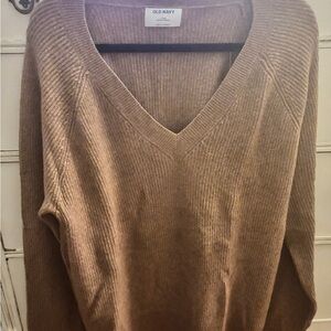 Old Navy Women's V-Neck Sweater in Brown NWT